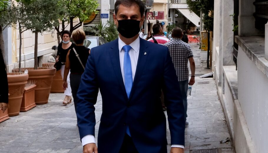 Χ. Θεοχάρης: Όλοι οι Βρετανοί θα μπορούν να ταξιδέψουν στην Ελλάδα