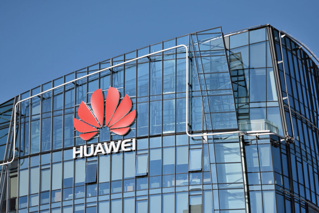 Huawei: Εκτόξευση κερδών στα 12 δισ. δολάρια το 2023