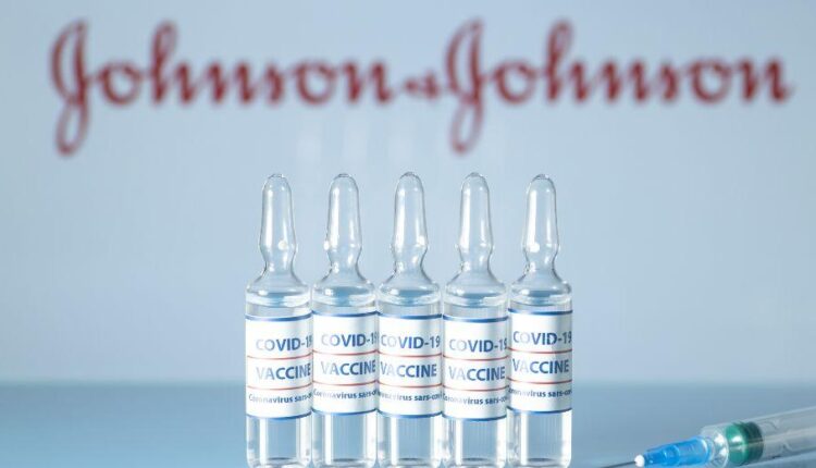 Johnson & Johnson: Τον Μάρτιο η αξιολόγηση του εμβολίου
