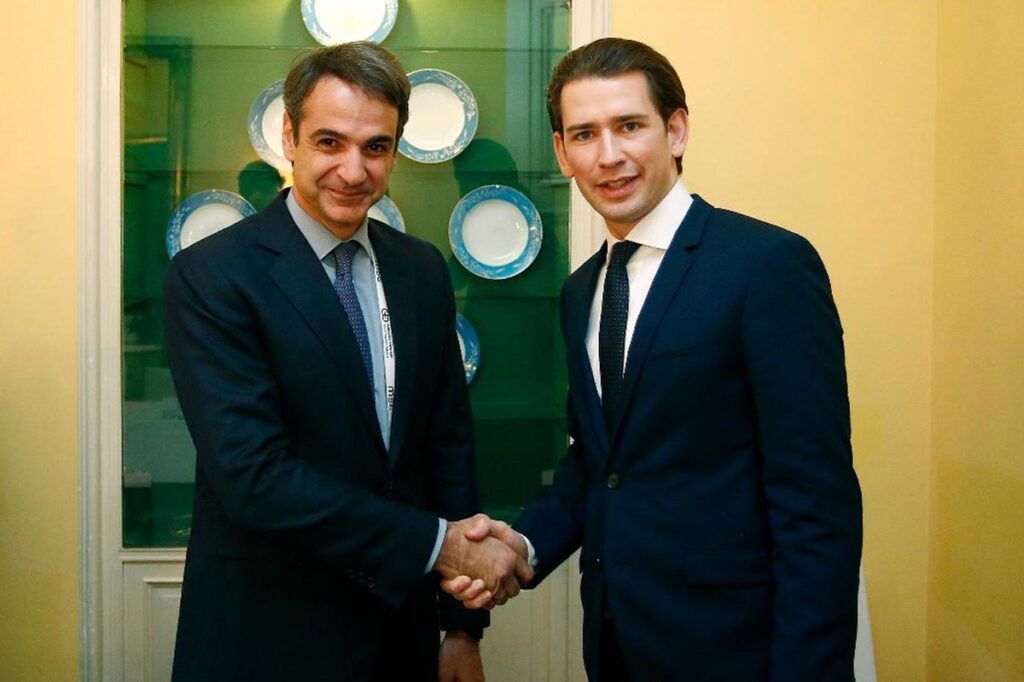Στήριξη Κουρτς σε Μητσοτάκη για το ευρωπαϊκό πιστοποιητικό εμβολιασμού