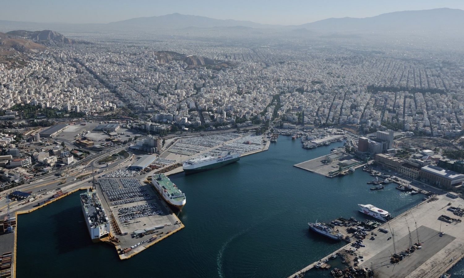 Το λιμάνι του Πειραιά ©ΟΛΠ