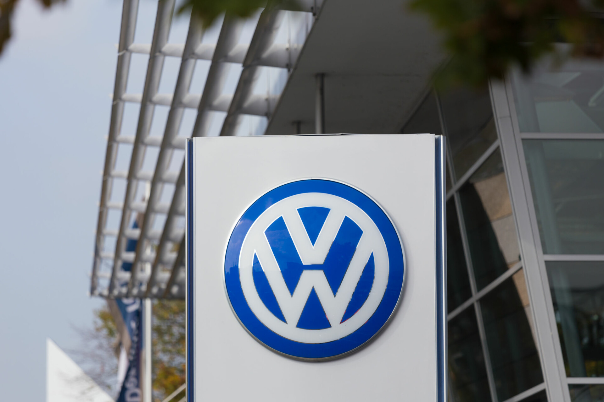 Volkswagen: Ανησυχητικά μειωμένη η παραγωγή - Στα ύψη οι ενοικιάσεις