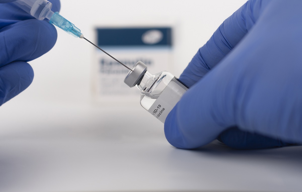 Η Ελληνική Καρδιολογική Εταιρία δηλώνει ρητά ότι καμία συσχέτιση εμβολίων και οξέων ισχαιμικών επεισοδίων δεν έχει αποδειχθεί ©123RF