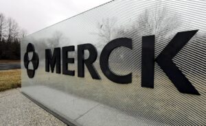 Merck: Άνοδος 5% στα έσοδα το β’ τρίμηνο χάρη στο αντικαρκινικό φάρμακο Keytruda