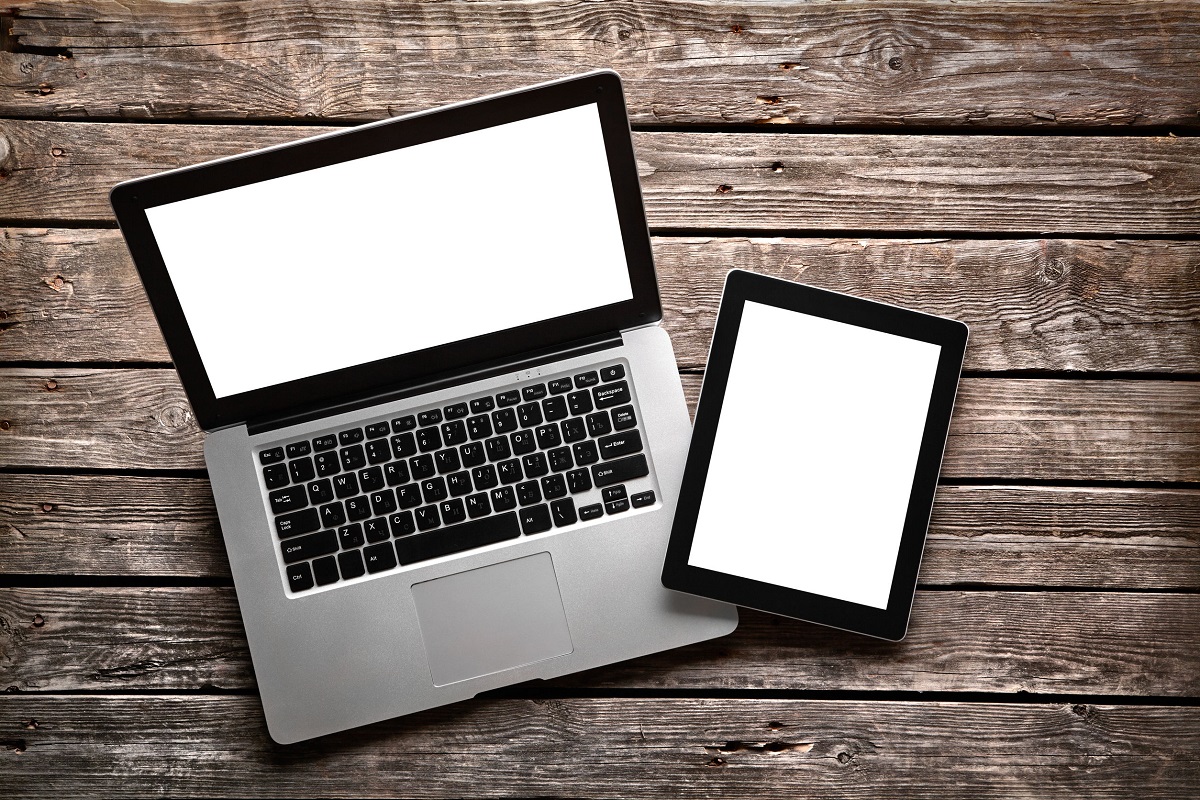 Ποιοι δικαιούνται το voucher των 200 ευρώ για laptop και tablet