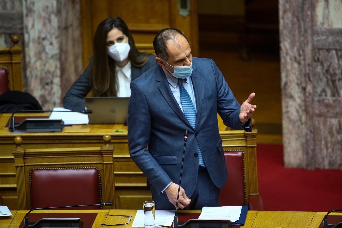 Γεραπετρίτης: Έχουν εγγράφει για ραντεβού 120.000 πολίτες 30 – 39 ετών