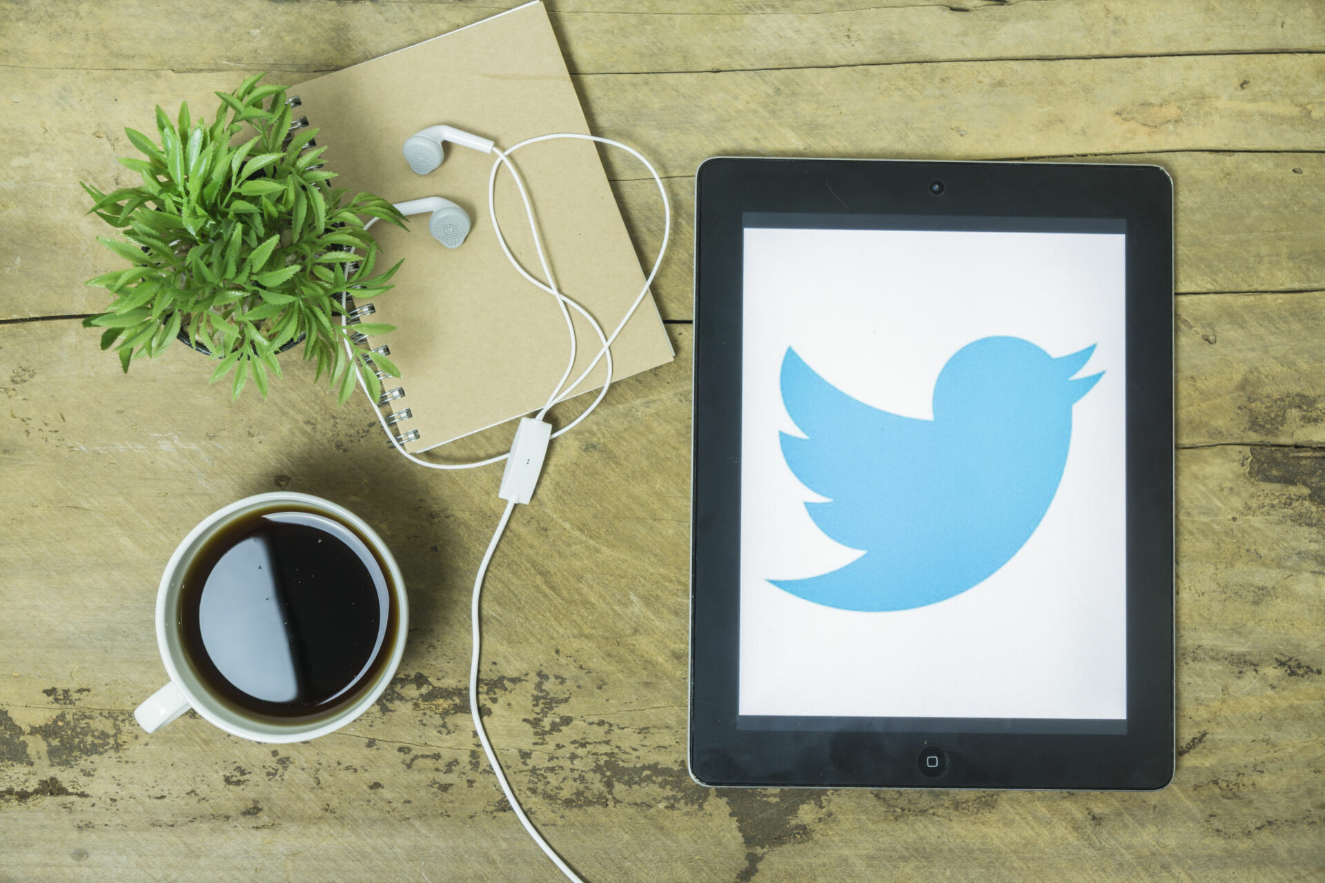 Μερική άρση των περιορισμών στο Twitter ανακοίνωσε η Ρωσία
