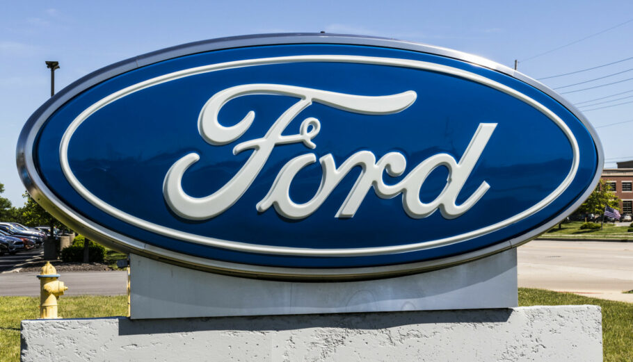 Η Ford επιταχύνει την έρευνα και εξέλιξη στον τομέα των μπαταριών