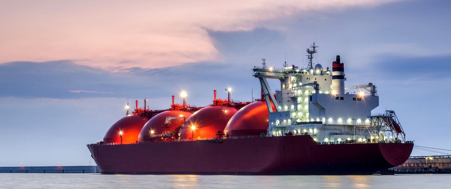 LNG TANKER © 123rf