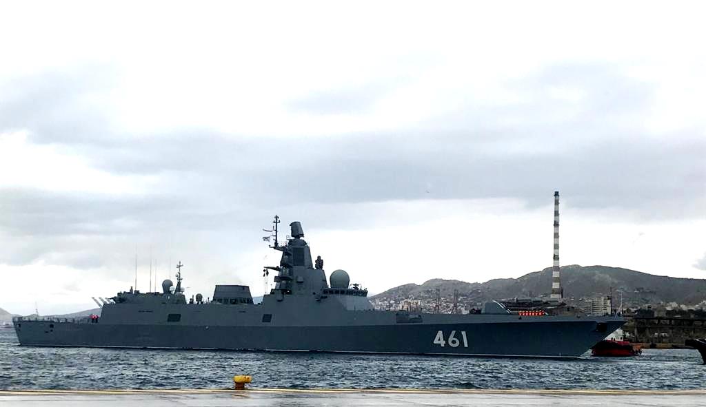 Η ρωσική φρεγάτα «Ναύαρχος Κασατόνοβ» στον Πειραιά για την 25η Μαρτίου