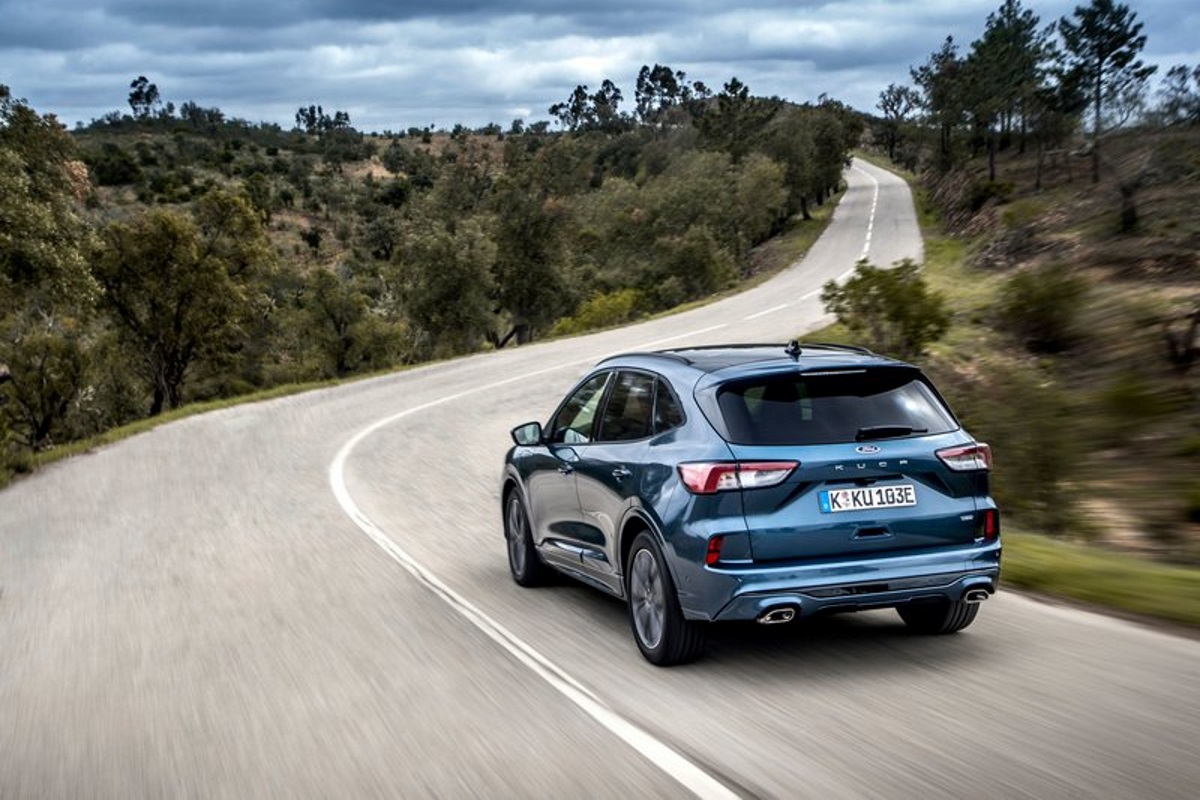 Γιατί εντυπωσιάζει το νέο Ford Kuga Plug-In Hybrid
