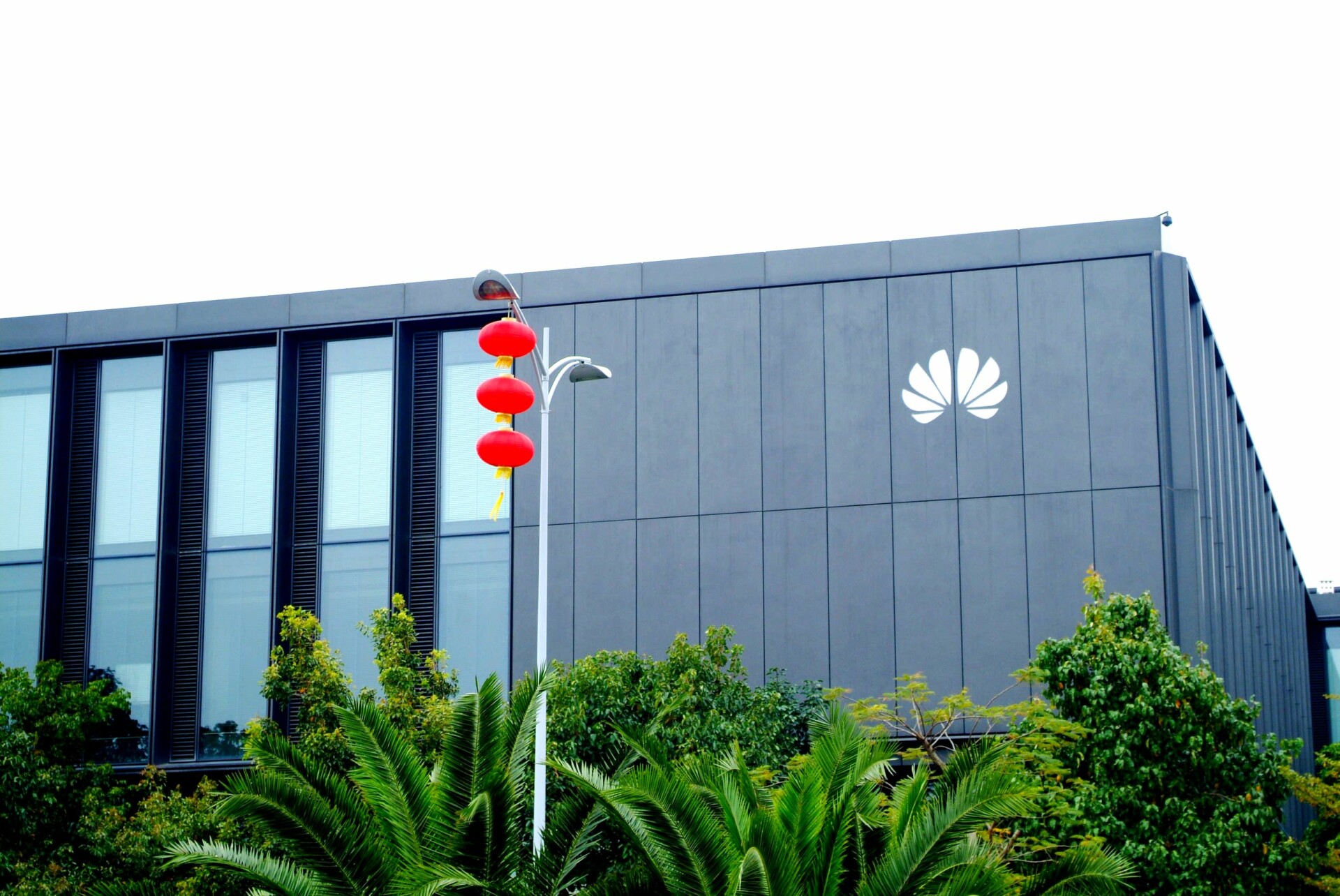 Σουηδία: Επιβεβαιώθηκε η απαγόρευση της Huawei από το δίκτυο 5G