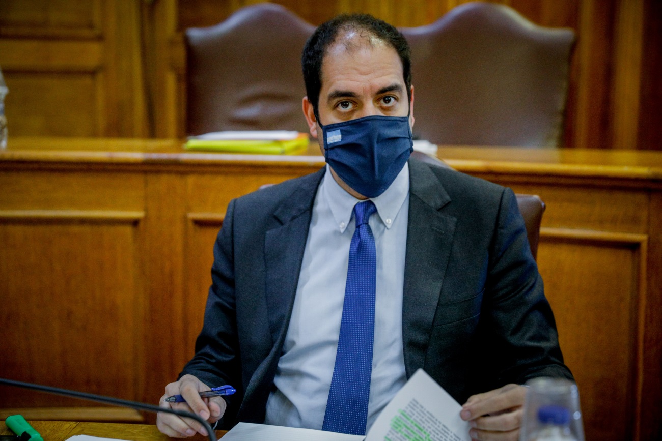 Κεφαλογιάννης: Ποια μέτρα εξετάζονται για τους εμβολιασμένους επιβάτες