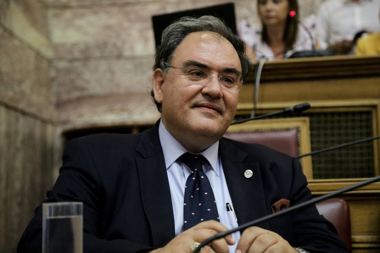 Προειδοποίηση Σαρηγιάννη για 18.000 κρούσματα ημερησίως