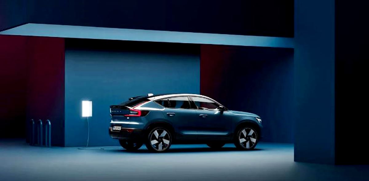 Volvo: Το απόλυτο υβριδικό μοντέλο με σπορ εμφάνιση