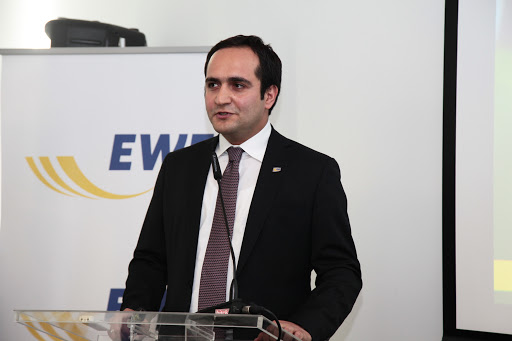Μπεκίρ Σαμί Ακάρ: Ένας Τούρκος επενδύει σε ελληνικές ΑΠΕ