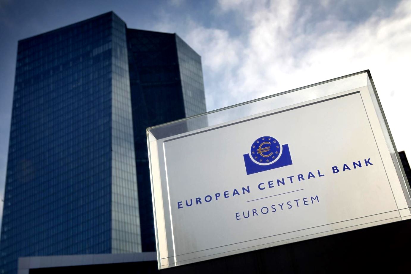 Η ΕΚΤ προειδοποιεί για χρεοκοπίες επιχειρήσεων μετά την άρση μέτρων