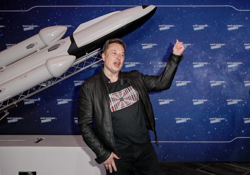 Ελον Μασκ: Ξεπέρασε τα 100 δισ. η αποτίμηση της SpaceX