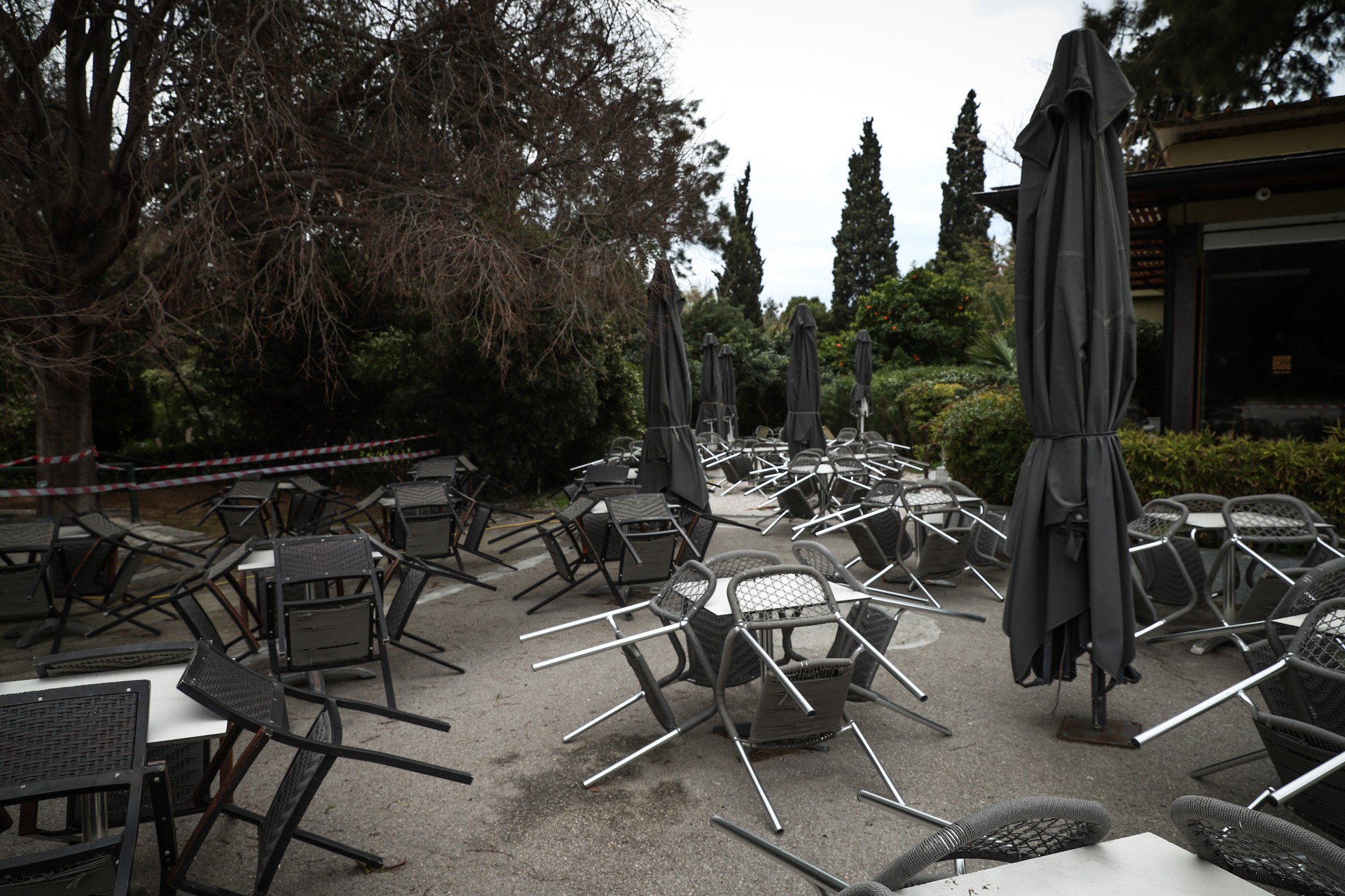 Εστίαση: Κραυγή αγωνίας από τους επαγγελματίες για πλήρες άνοιγμα