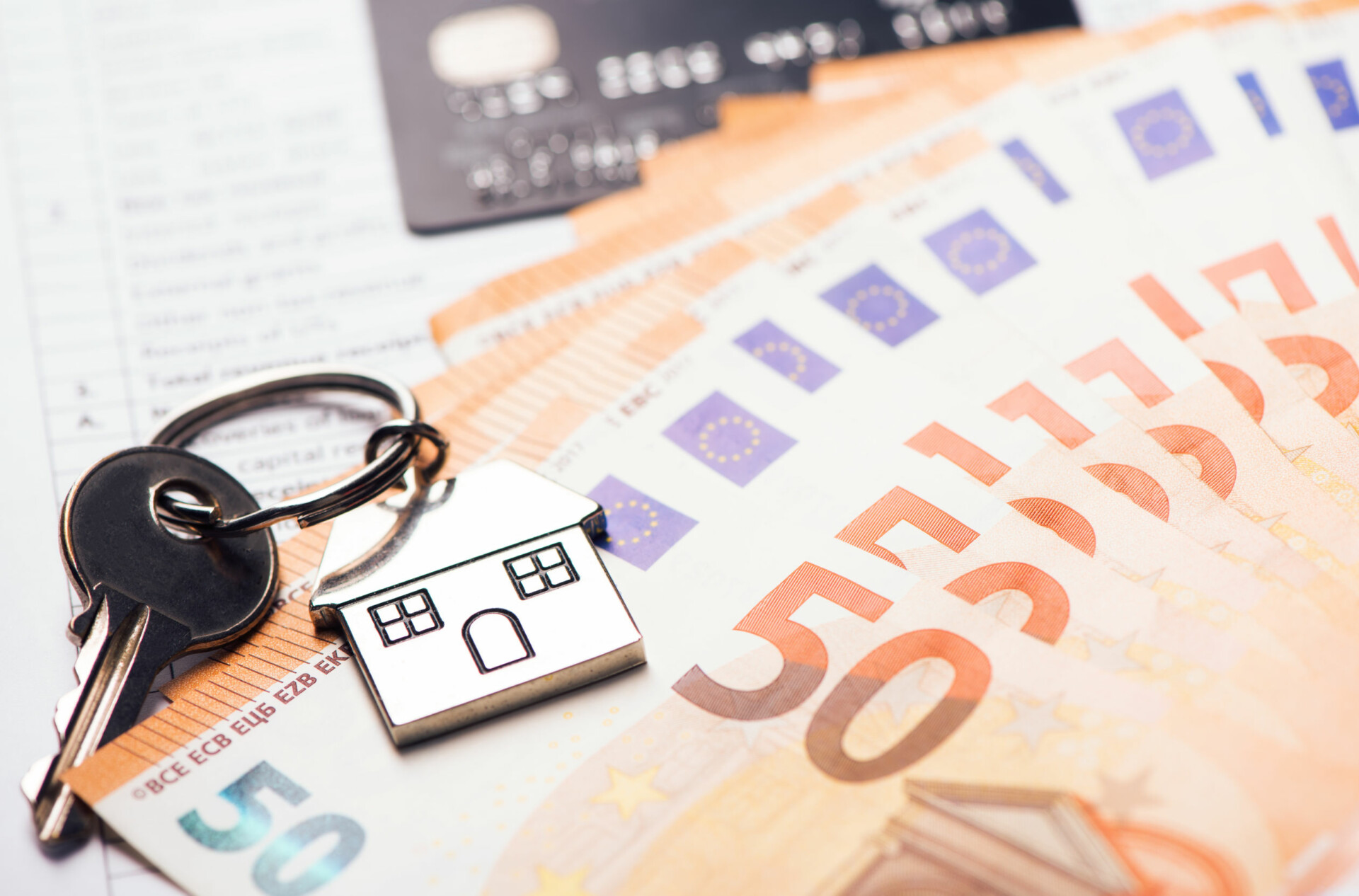 Εκπτωση φόρου 1.600 ευρώ για ανακαίνιση σπιτιού - Ποιοι οι δικαιούχοι