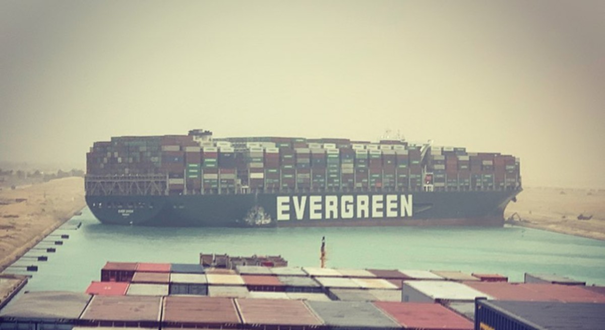 Διώρυγα Σουέζ: Το μπλόκο του EverGiven κοστίζει 400 εκατ. την ώρα