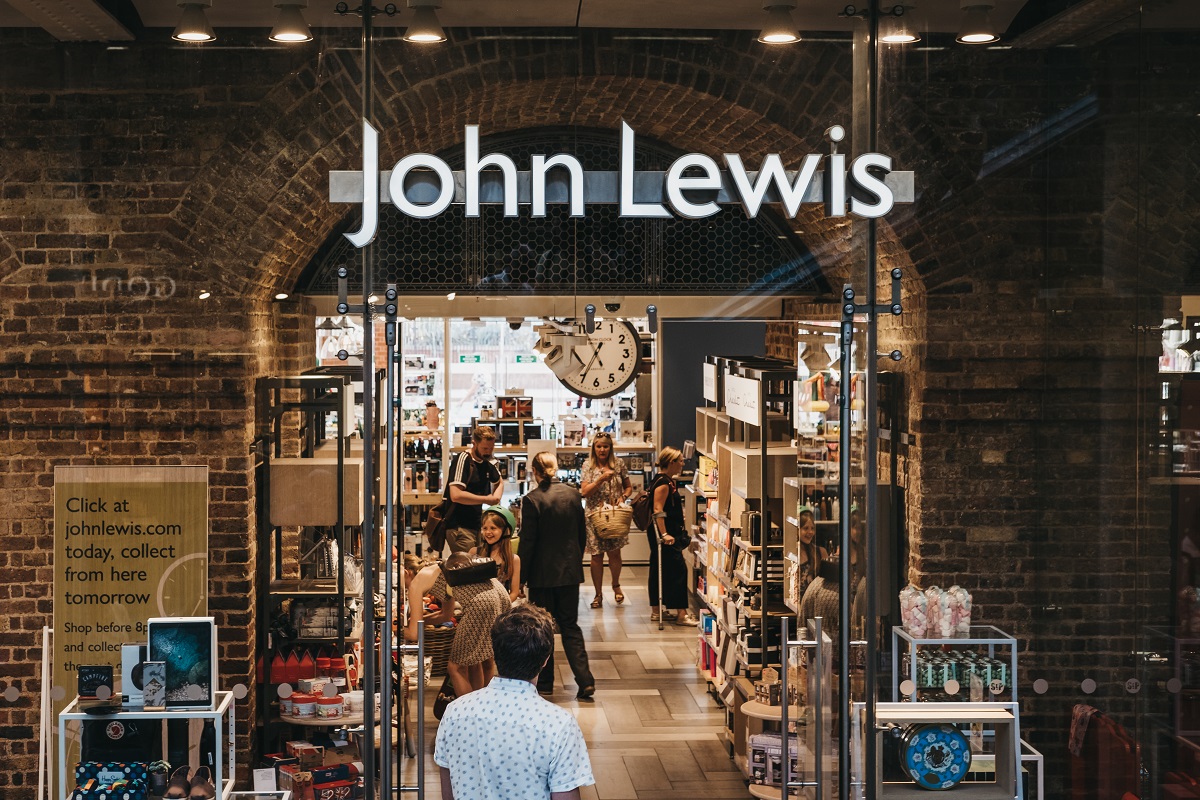 John Lewis: Κλείνει οριστικά 8 καταστήματα - Απώλεια 1.300 θέσεων εργασίας