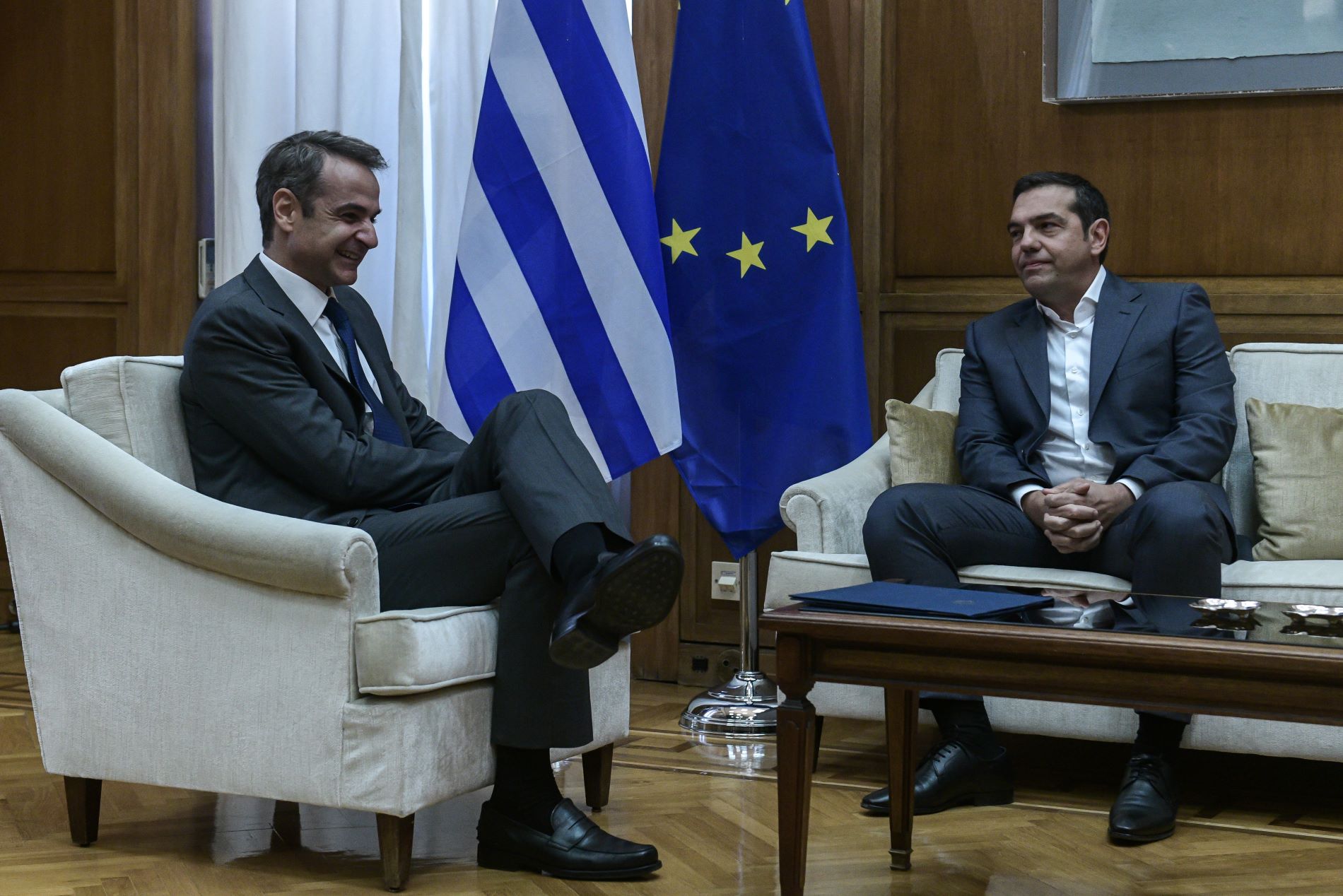 Δημοσκόπηση Pulse: Προβάδισμα 8 μονάδων για τη ΝΔ