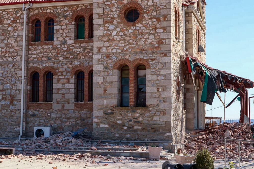 Λιβάνιος: Έρχονται μέτρα στήριξης για τους σεισμόπληκτους