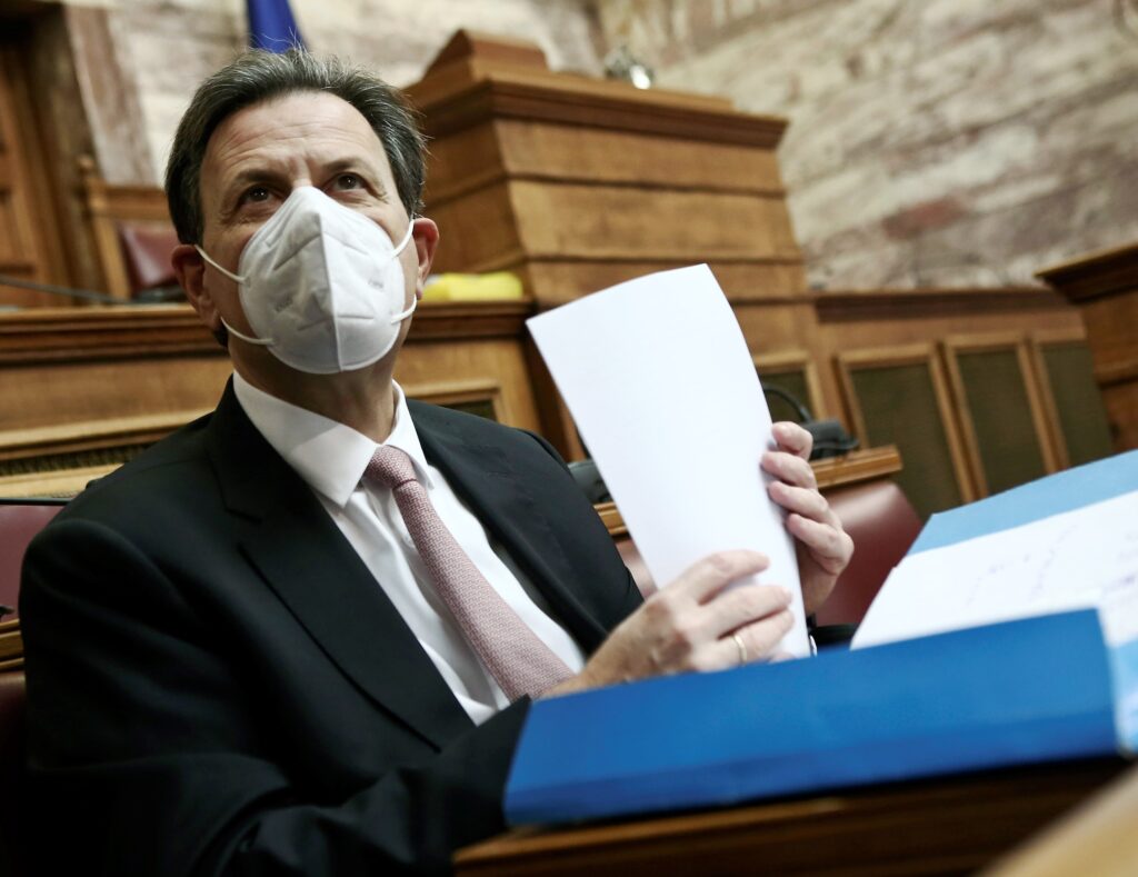 Σκυλακάκης: Νέα μέτρα στήριξης με βάση τη μείωση τζίρου