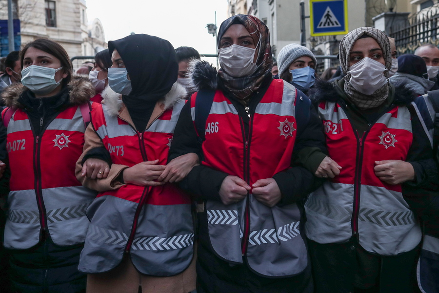 ΥΠΕΞ: Οπισθοδρόμηση η αποχώρηση της Τουρκίας από τη Σύμβαση της Κωνσταντινούπολης