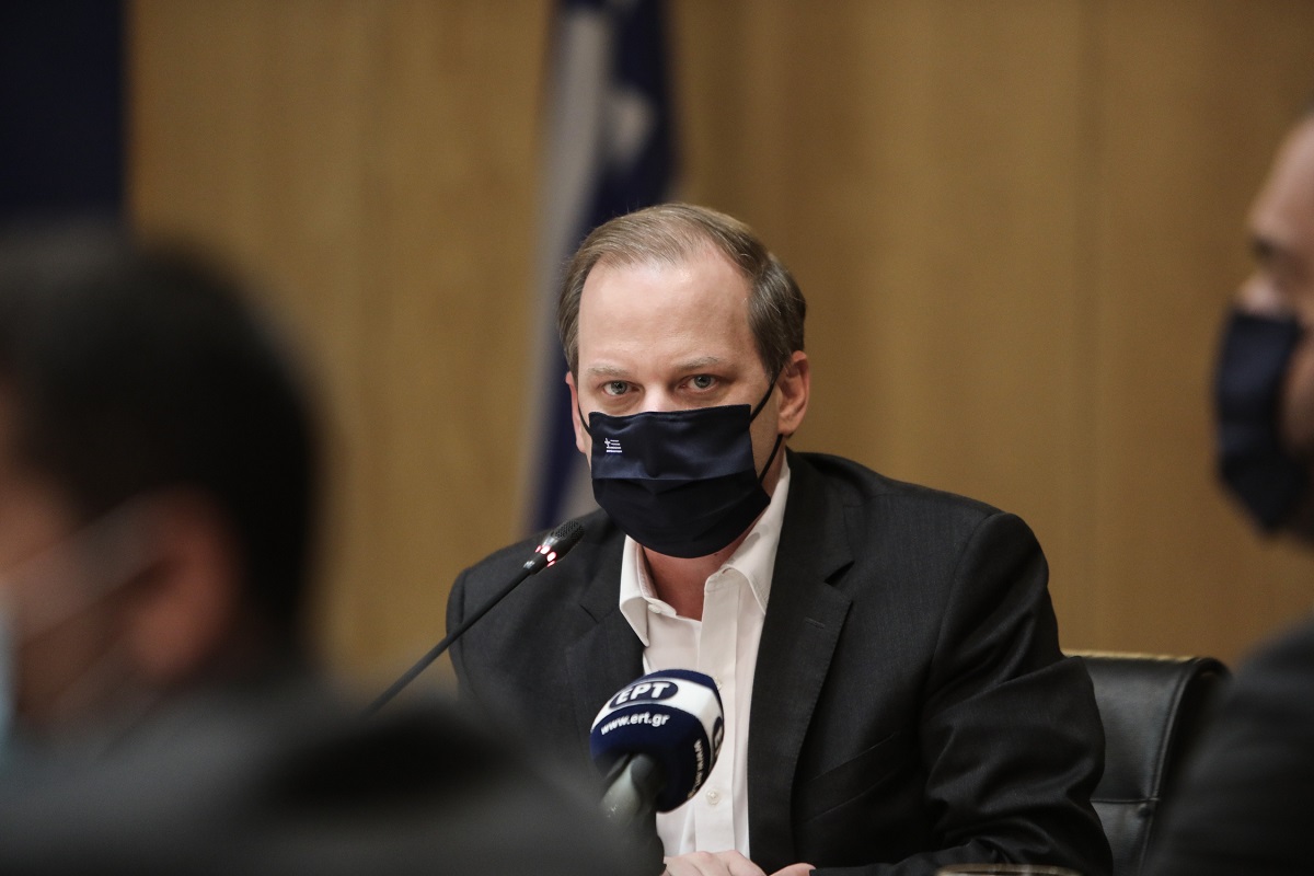 Καραμανλής: Στέλνουμε 40 τροχόσπιτα για τους σεισμόπληκτους