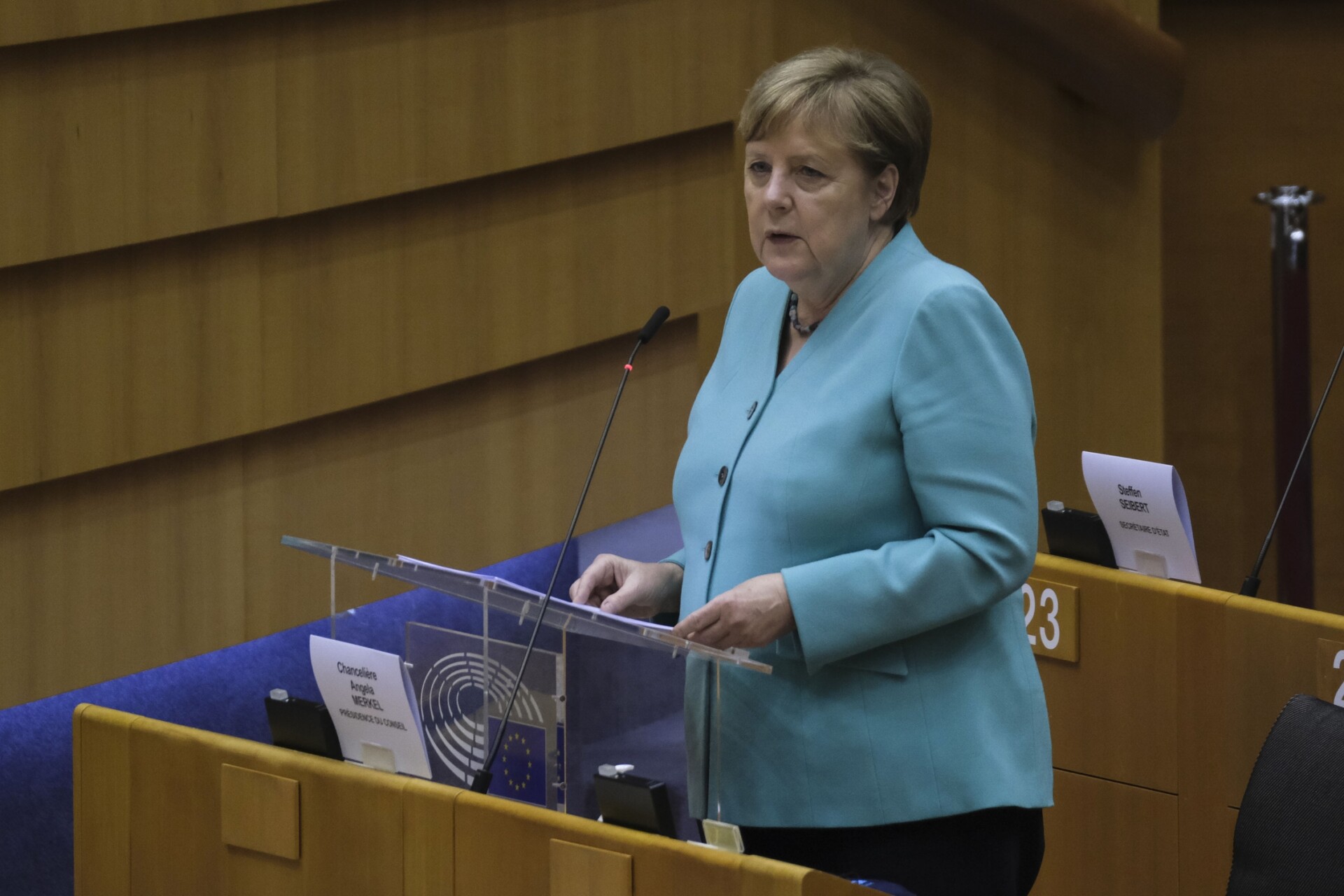 Μέρκελ: Αναγκαία η αλλαγή στη νομοθεσία για τα μεταδοτικά νοσήματα
