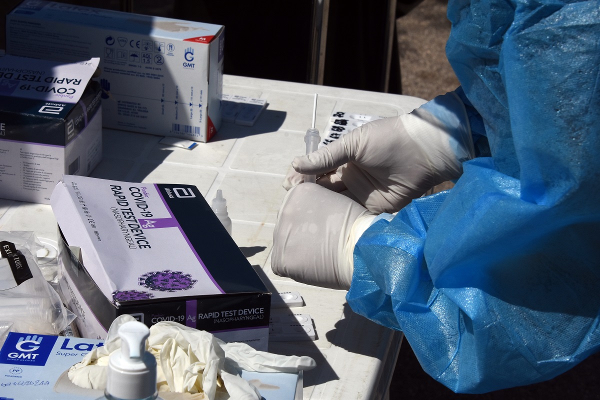 ΕΟΔΥ: Δωρεάν rapid test σε 163 κεντρικά σημεία τη Δευτέρα