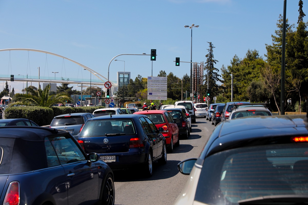 Καραμπόλα επτά οχημάτων στην Εθνική Οδό Θεσσαλονίκης - Μουδανιών
