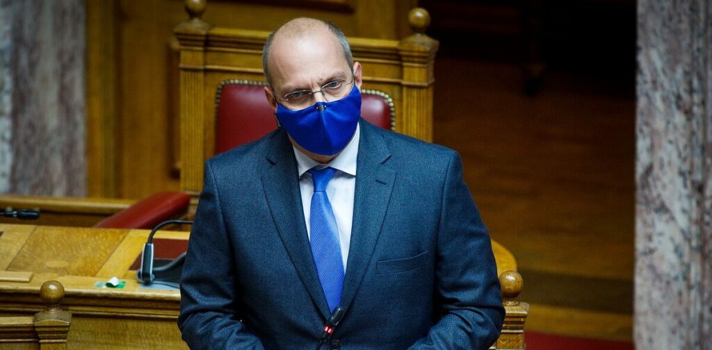 Βουλή: Απάντηση Οικονόμου για τον ανταποκριτή της ΕΡΤ στη Μόσχα
