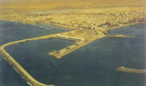 Το λιμάνι της Βεγγάζης το 1961 © archirodon.net/