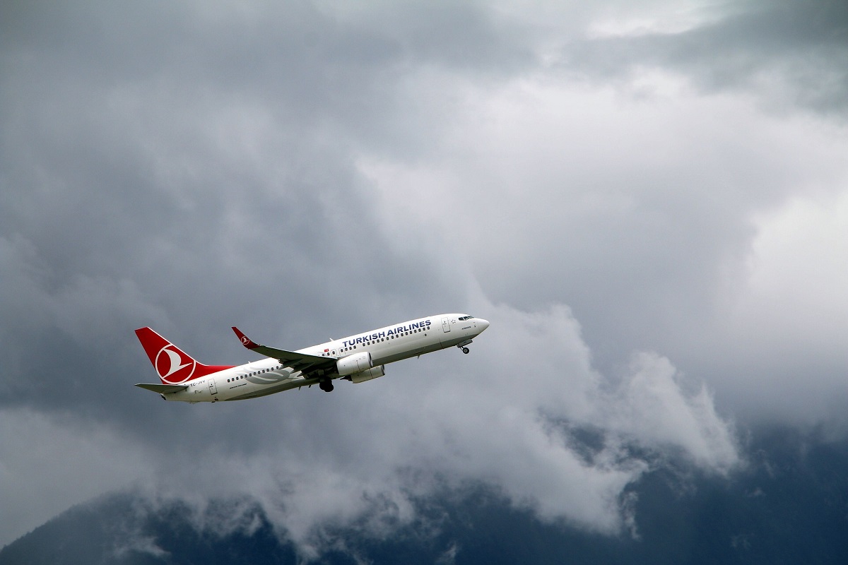 Turkish Airlines: Αναστέλλει τις πτήσεις προς τη Ρωσία έως τον Ιούνιο