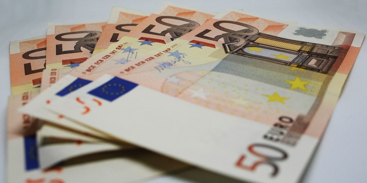 Ευρώ επιδόματα © Pixabay