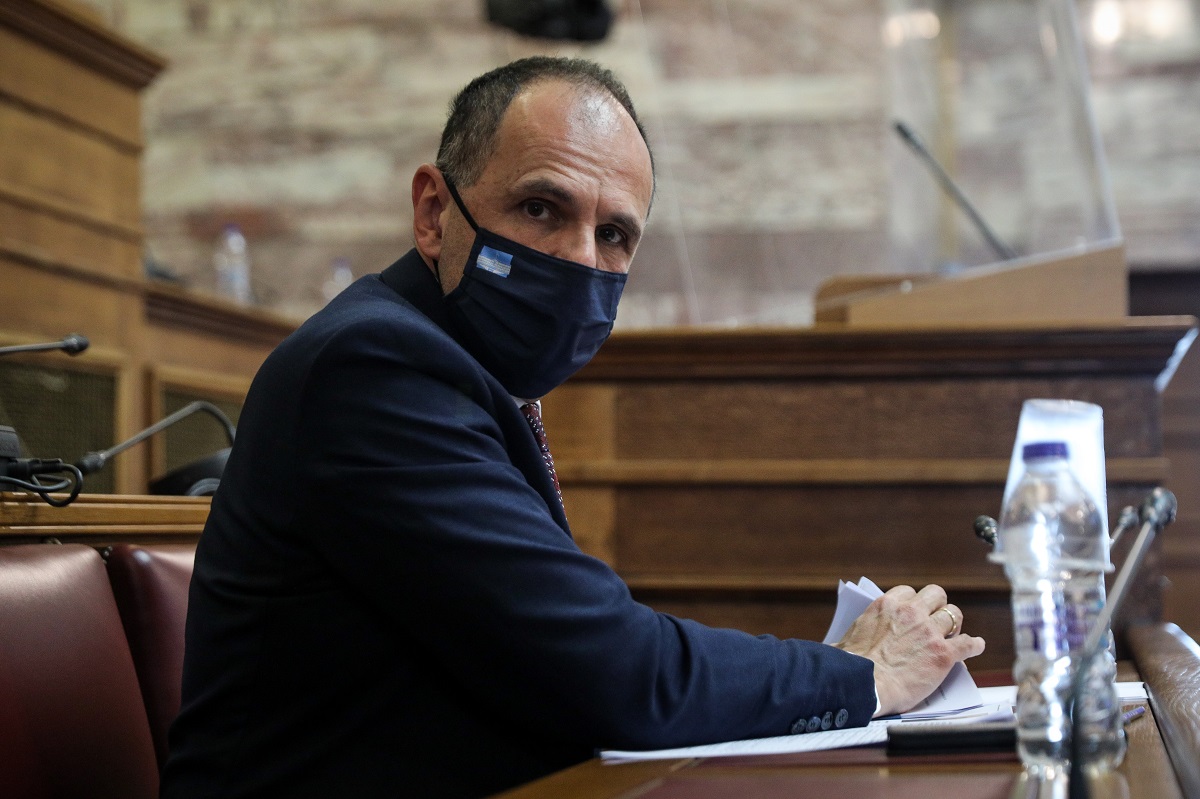 Γεραπετρίτης: Το εμβόλιο είναι το διαβατήριο για τη σωτηρία μας