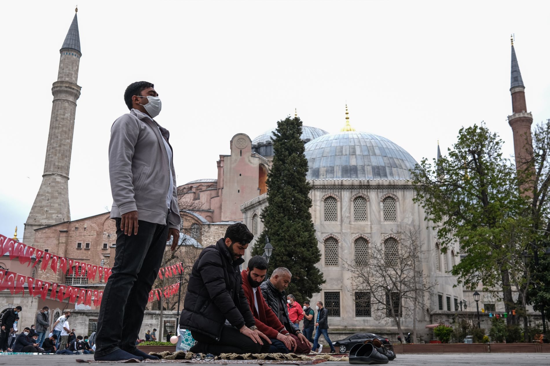 Σε ελεύθερη πτώση η τουρκική λίρα – Φλερτάρει με το ιστορικό χαμηλό
