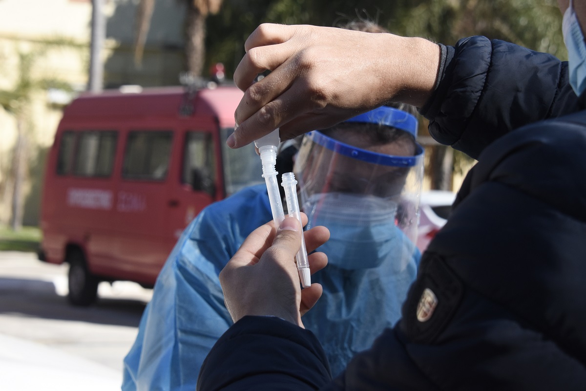 Κορονοϊός: 8100 νέα κρούσματα, 91 θάνατοι και 597 διασωληνωμένοι