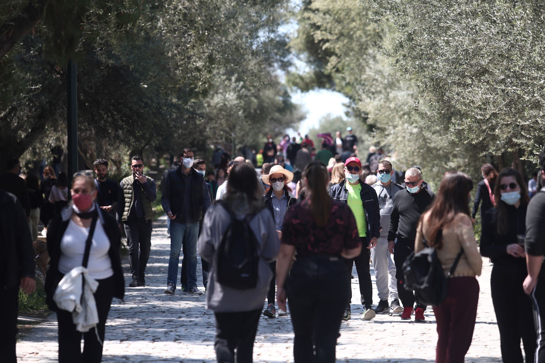 Παγώνη: Aναμένουμε αύξηση του ιικού φορτίου – Τι θα γίνει με τους γάμους