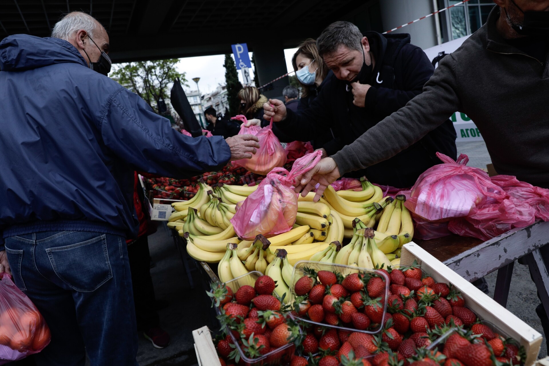 ΕΝΠΕ προς Γεωργιάδη: Ανεφάρμοστος ο νόμος για τις λαϊκές αγορές