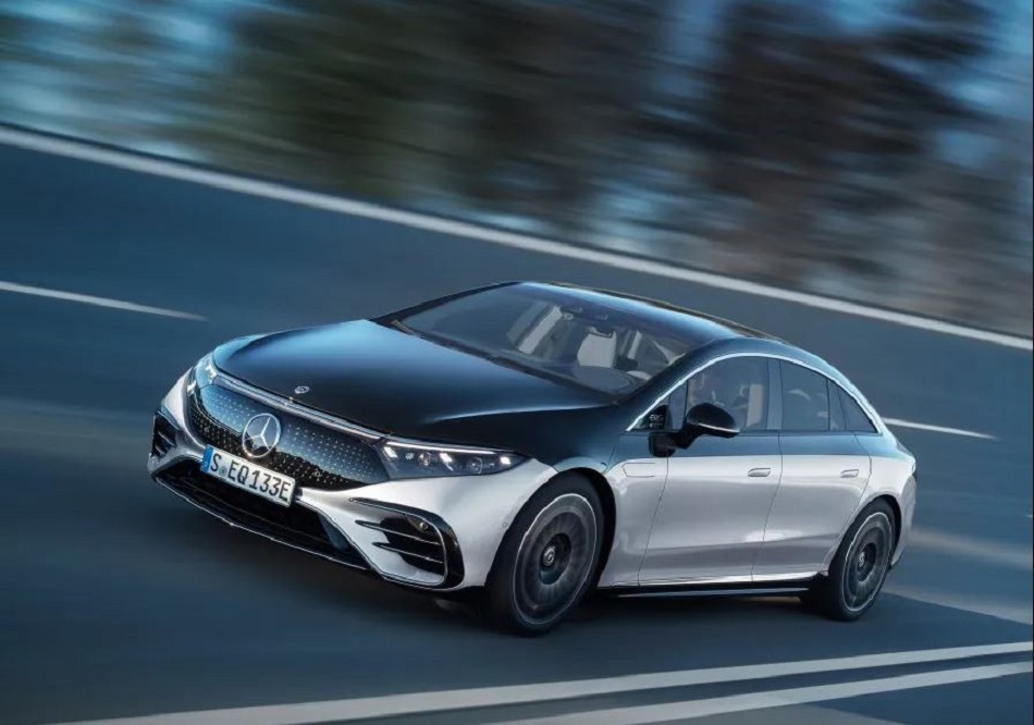 Mercedes: H EQS είναι το πρώτο ηλεκτρικό αυτοκίνητο της πολυτελούς κατηγορίας