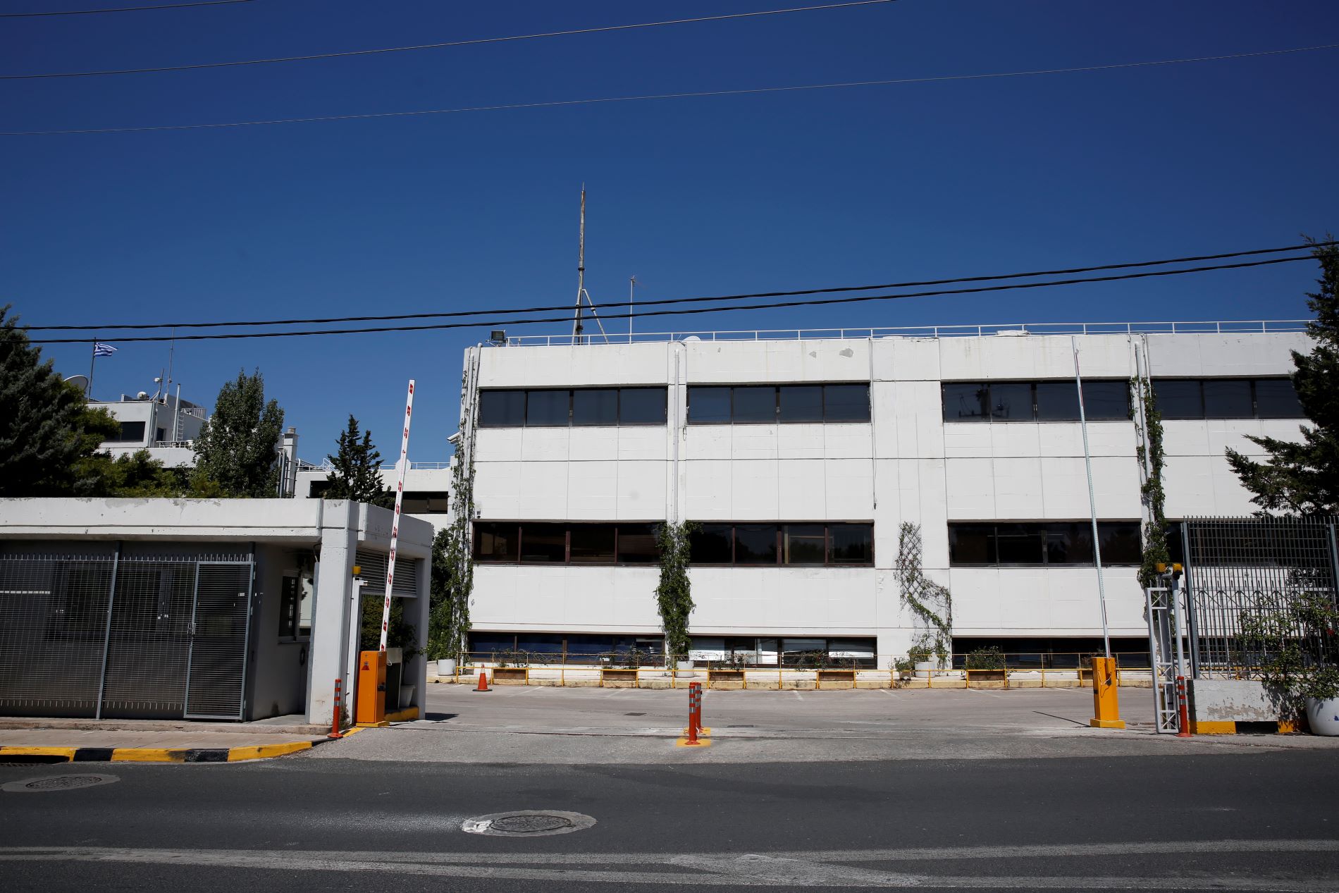 Τώρα ψάχνουν το πρώην κτίριο του Έθνους