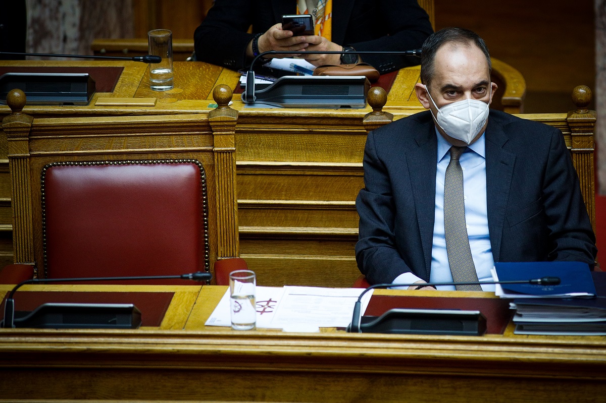 Πλακιωτάκης: Αλλάζει το πρωτόκολλο για όσους ταξιδεύουν με πλοία