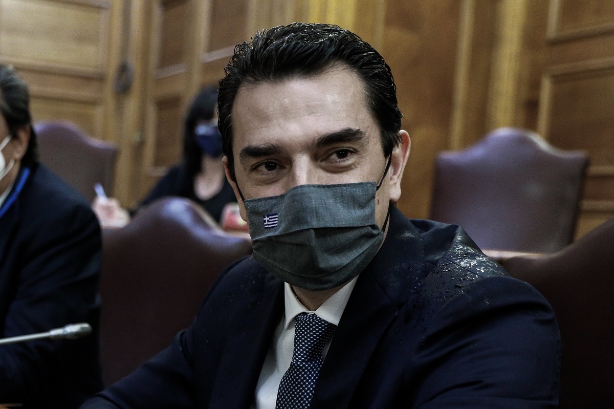 Σκρέκας: Απευθείας επιδότηση στους λογαριασμούς της ΔΕΗ
