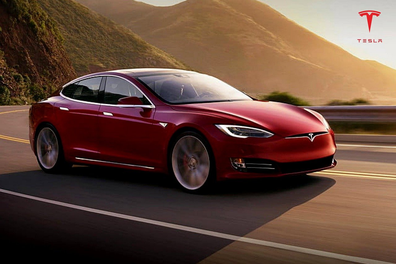 Εκτοξεύτηκαν οι πωλήσεις της Tesla το 2021