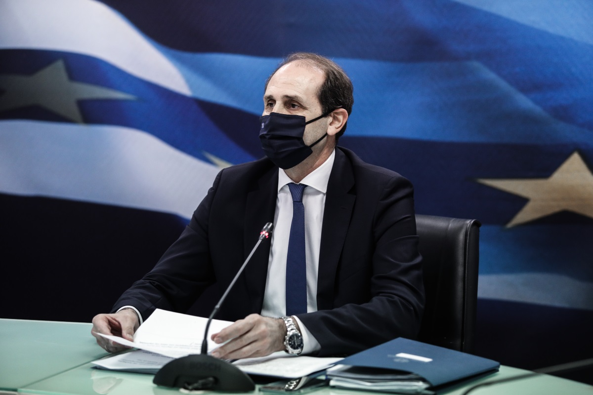 Βεσυρόπουλος: Οι μειώσεις φόρων να αποκτήσουν μόνιμο χαρακτήρα