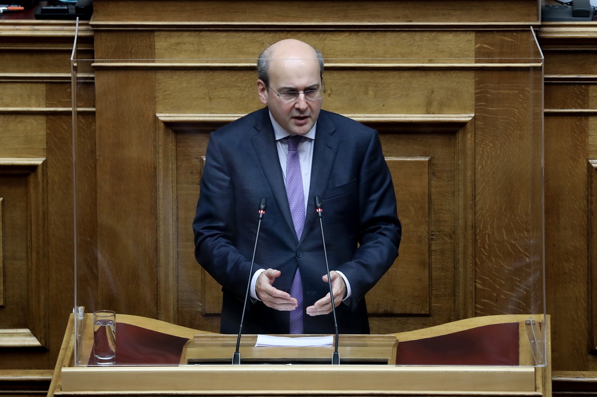 Χατζηδάκης για επικουρικές συντάξεις: Κανείς δεν χάνει τις εισφορές του